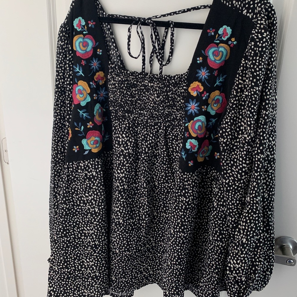 Boutique blouse, size 3XL, never worn, NWOT.